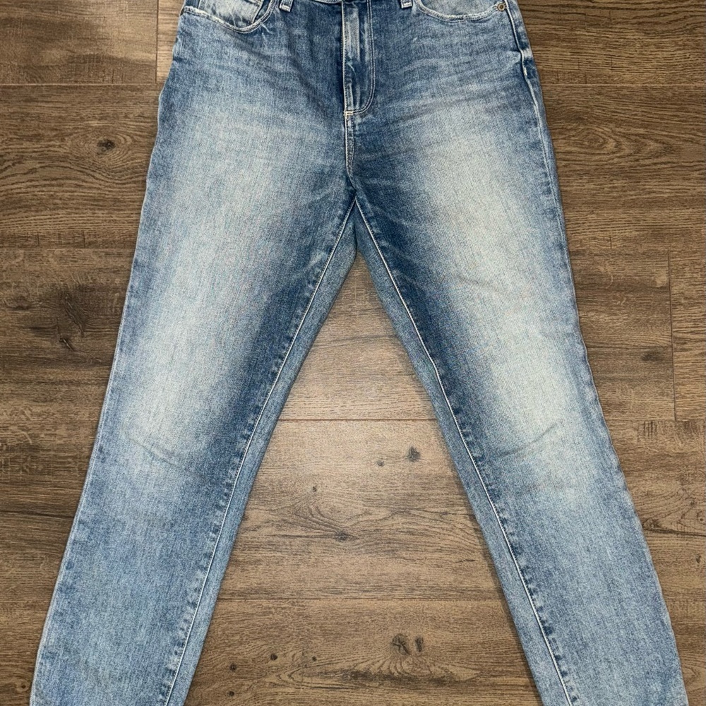 Paige Sarah Slim Size 24 Denim